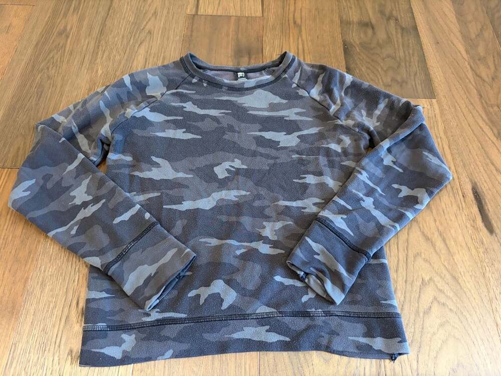 Athleta Girl Cross Your Fingers Sweatshirt Size L/12 Black Camo